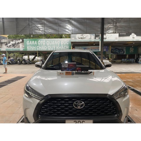 Độ đèn Toyota Cross với nâng cấp bóng led fs90 và bi gầm mitra