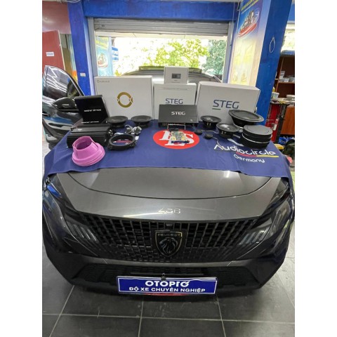 Peugeot 408 nâng cấp âm thanh cao cấp