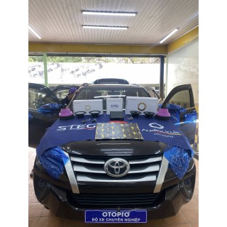 Toyota Fortuner nâng cấp âm thanh cao cấp Toyota Fortuner nâng cấp âm thanh cao cấp