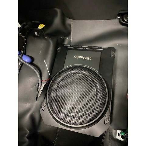 Độ loa sub điện cho Mitsubishi Xfore