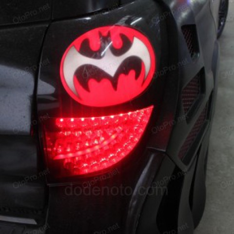 Độ đèn hậu LED cho xe Chevrolet Captiva mẫu Batman