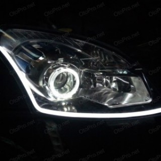 Độ bi xenon, angel eyes kiểu BMW, LED mí khối cho xe Koleos