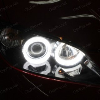 Độ vòng angel eyes LED khối cho xe Mazda 3