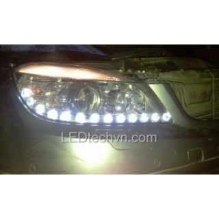 Độ dải LED mí Oblock cho xe Mercedes C200