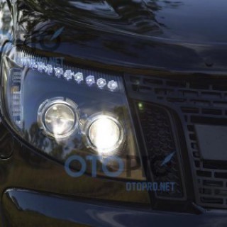 Độ 2 bi xenon, LED mí daylight cho xe Ford Ranger 2013-2015