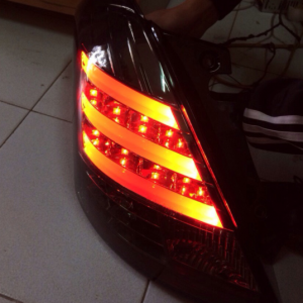 Đèn hậu LED cho Suzuki Swift 2012
