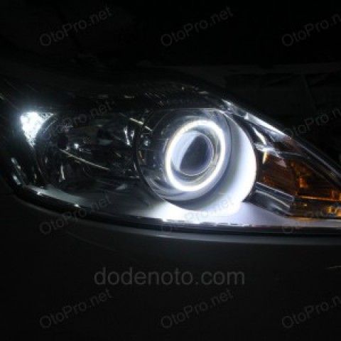Độ đèn bi xenon, vòng angel eyes LED khối cho xe Ford Focus
