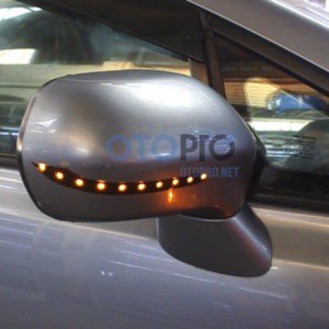 Độ xi nhan LED gáo gương, ốp gương cho xe Civic 2009
