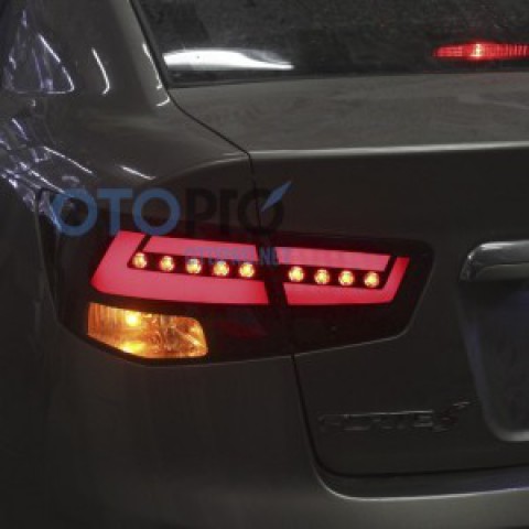 Độ đèn hậu LED khối, xi nhan LED cho xe Kia Forte