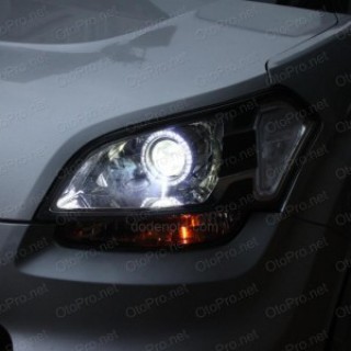 Độ đèn bi xenon, vòng angel eyes LED UFO cho xe Kia Soul