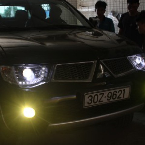 Đèn pha độ led nguyên bộ cho xe Mitsubishi Triton