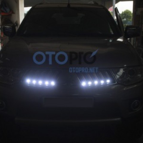 Độ đèn LED daylight xe Mitsubishi Triton