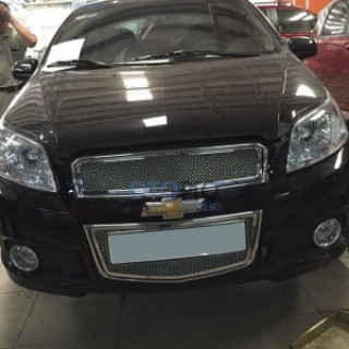 Độ mặt ca lăng mẫu Bentley cho xe Chevrolet Aveo