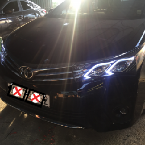 Lắp đèn pha nguyên bộ mẫu mec, bi gầm 2 chế độ xe Toyota Altis 2016