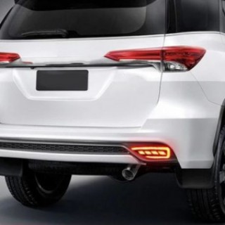 Đèn LED phản quang sau Fortuner 2017-2018