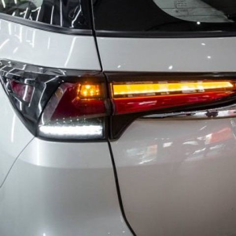 Đèn hậu LED mẫu Lexus cho Toyota Fortuner 2017 – 2018