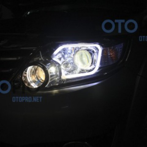 Độ đèn bi xenon, angel eyes, LED mí khối chữ C xe Fortuner