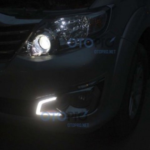 Độ đèn gầm LED Daylight cho xe Toyota Fortuner