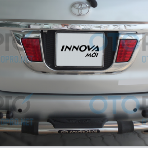 Cản sau inox cho xe Toyota Innova 2014
