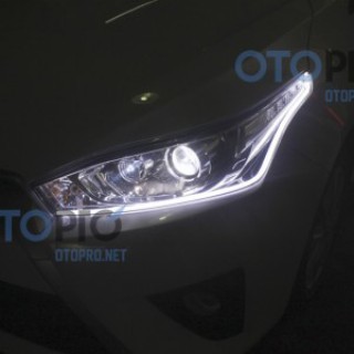 Độ dải  LED mí khối trắng vàng cho xe Toyota Yaris 2015