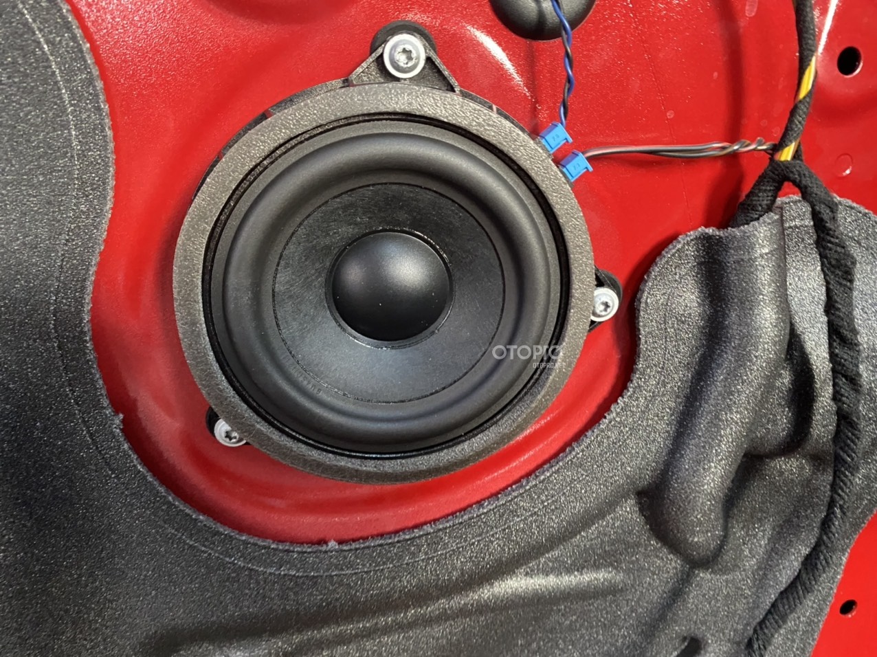 Độ loa BMW 420i 2018 với cấu hình âm thanh loa STEG BM45CII