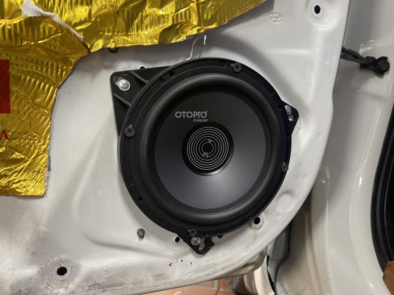 Độ loa Hyundai I10 với cấu hình âm thanh loa Audiocircle SL-C6.2