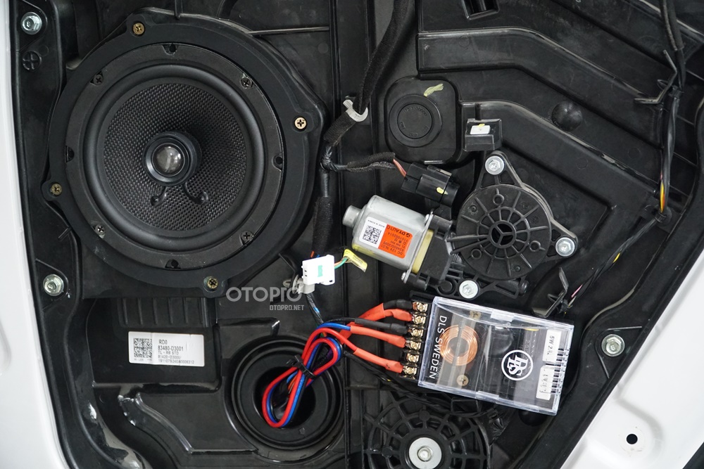 Độ loa Hyundai Tucson với cấu hình âm thanh loa DLS RC 6.2 Q