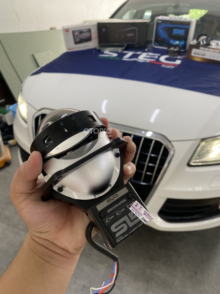 Độ đèn Audi Q5 với bi Laser EVO LIGHT SLE & bi gầm Laser Original