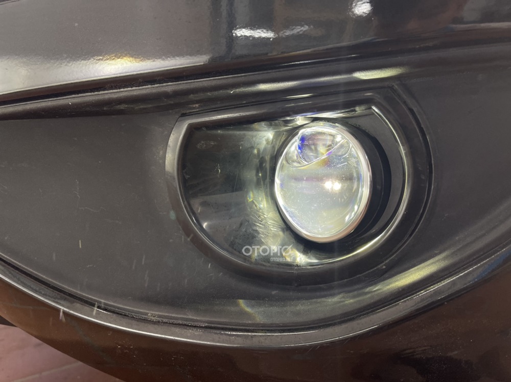 Độ đèn Chevrolet Colorado 2017 với siêu phẩm bi Laser EVO LIGHT SLE
