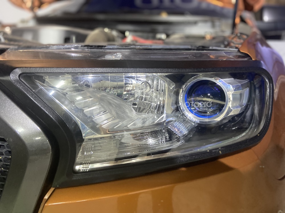Độ đèn Ford Ranger 2017 với siêu phẩm bi Titan Platinum 9+3