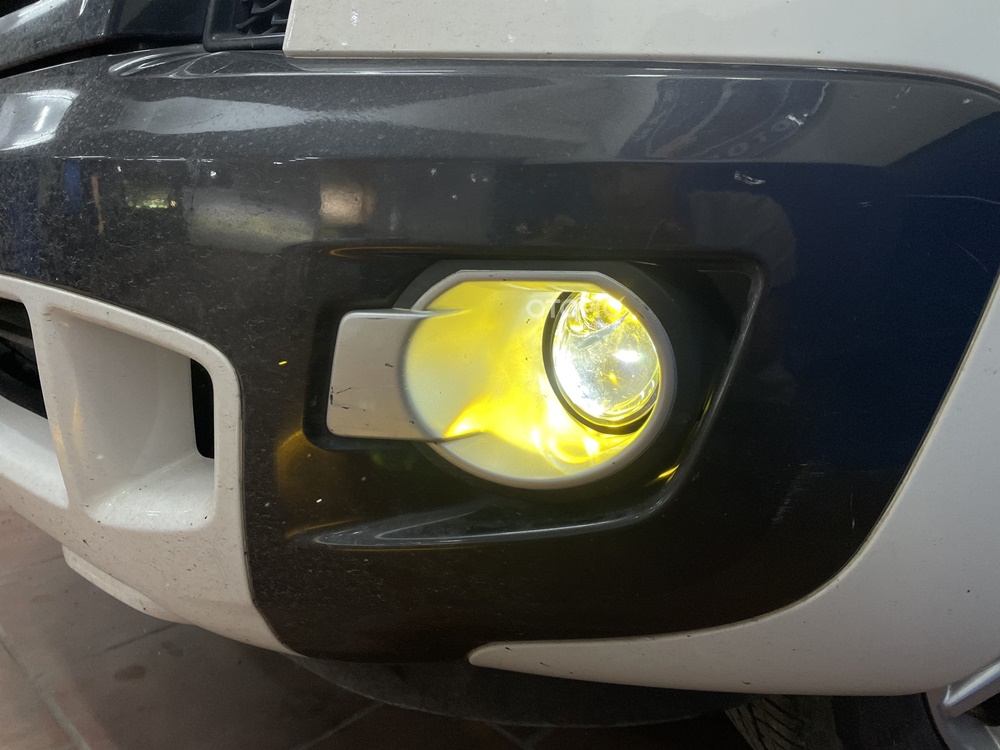 Độ đèn Ford Ranger với siêu phẩm bi gầm HCLight