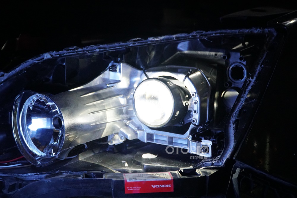 Độ đèn Honda CR-V với siêu phẩm bi Laser EVO LIGHT SLE