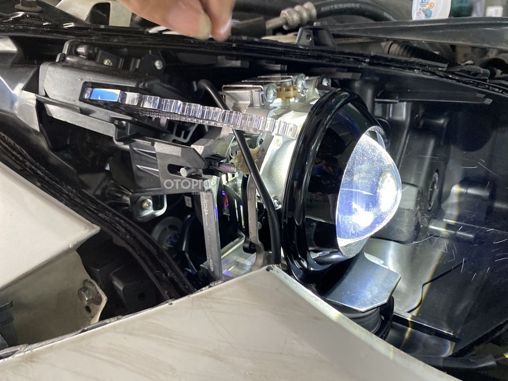 Độ đèn Mazda 3 2016 với bi Laser EVO LIGHT SLE & bi gầm laser HCLight