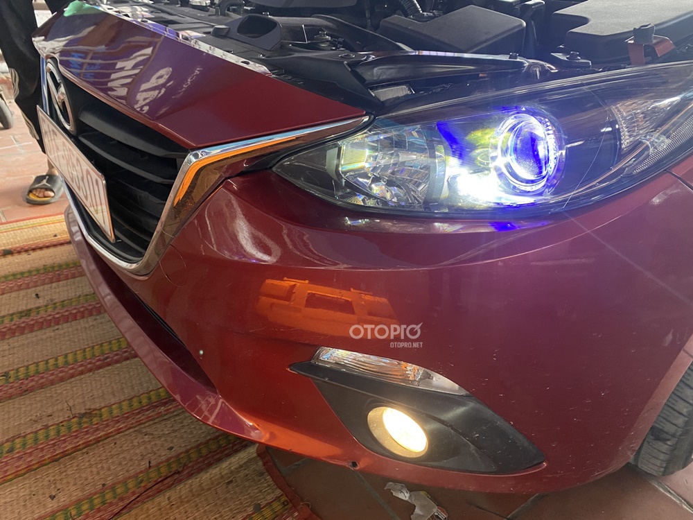 Độ đèn Mazda 3 với siêu phẩm Evo light SE