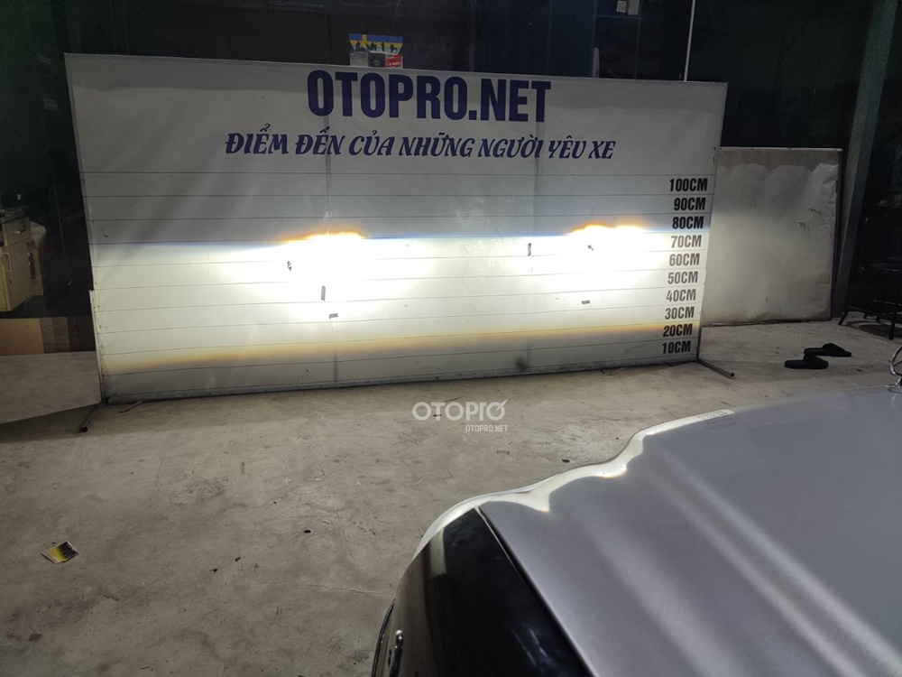 Độ đèn Mercedes S350 với siêu phẩm Osram CBI PRO