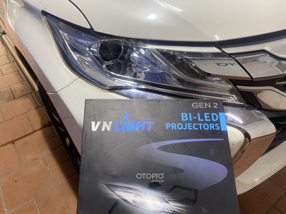 Độ đèn Mitsubishi Pajero Sport 2019 với siêu phẩm VNlight GEN 2