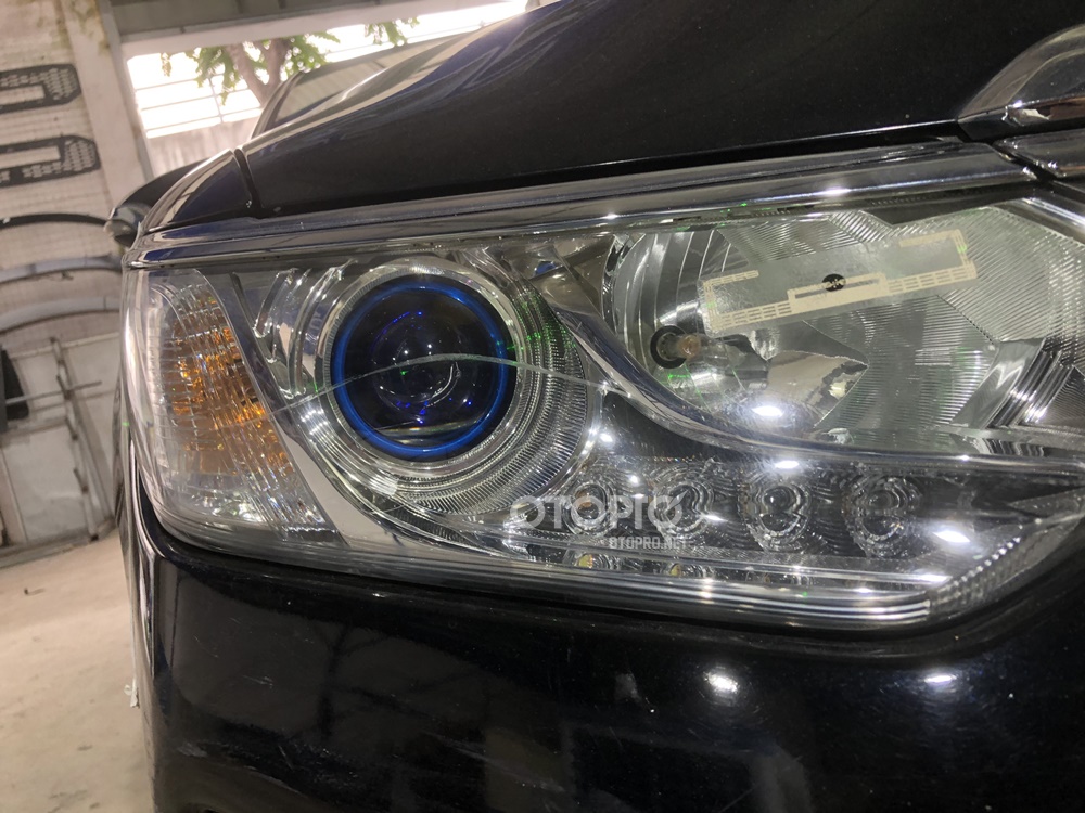 Độ đèn Toyota Camry với siêu phẩm bi laser Platium 9+3