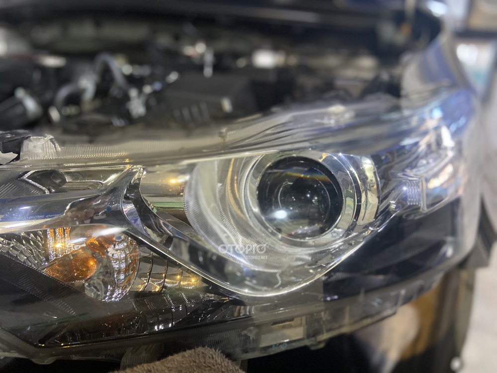 Độ đèn Toyota Vios 2015 với siêu phẩm VNlight GEN 2