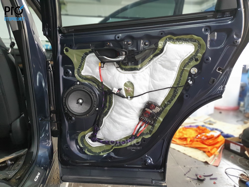 Độ loa Honda CR-V với cấu hình âm thanh loa Focal Access