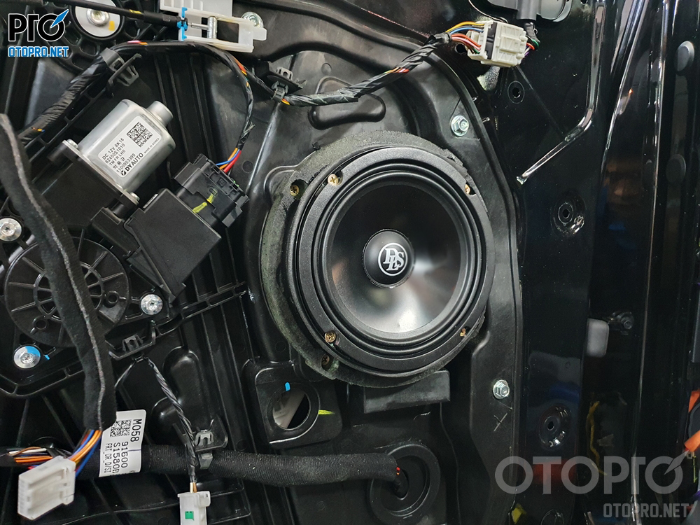 Độ loa Hyundai Santafe 2020 với hệ thống âm thanh loa phân tần DLS