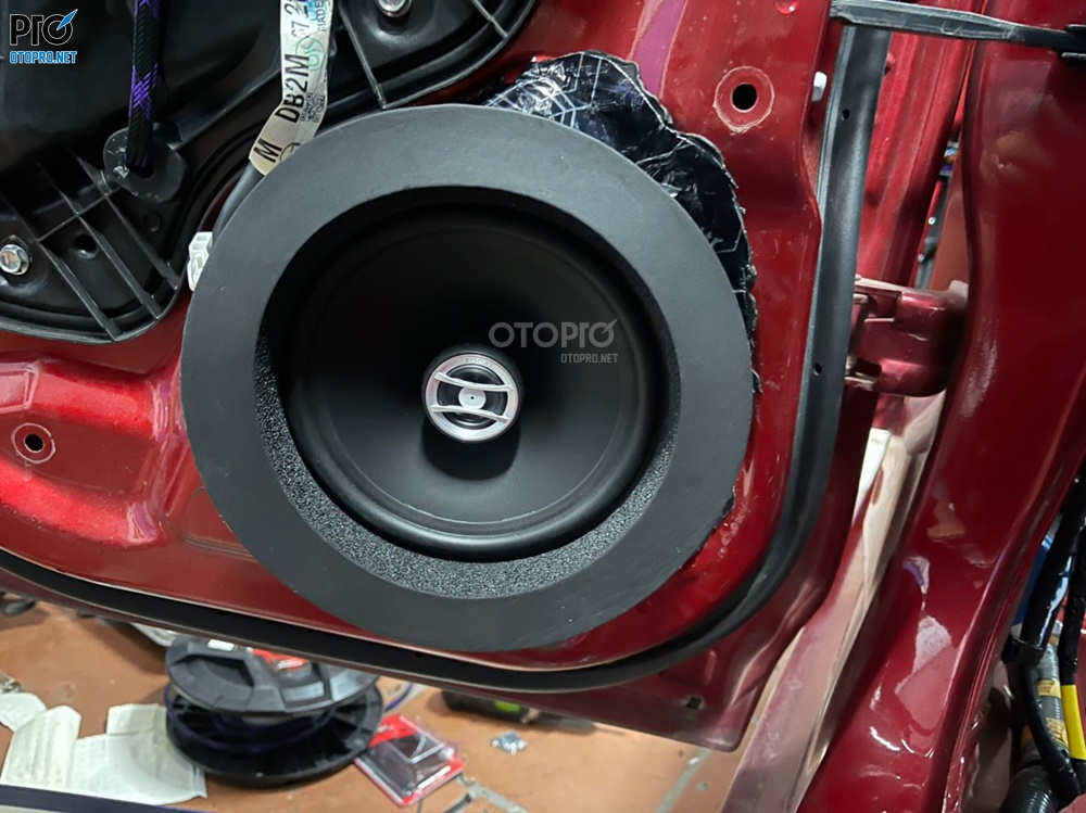 Độ loa Mazda 2 2018 với cấu hình âm thanh loa Focal RSE 165