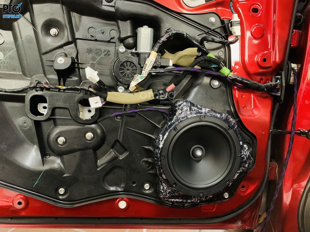 Độ loa Mazda 2 2018 với cấu hình âm thanh loa Focal RSE 165