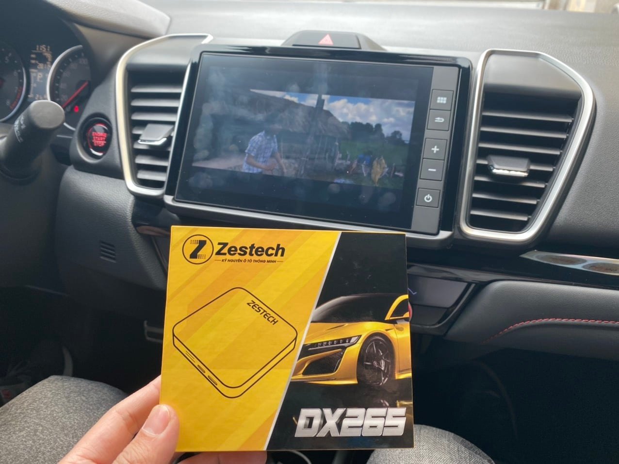 Android Box ZESTECH DX265 cho ô tô