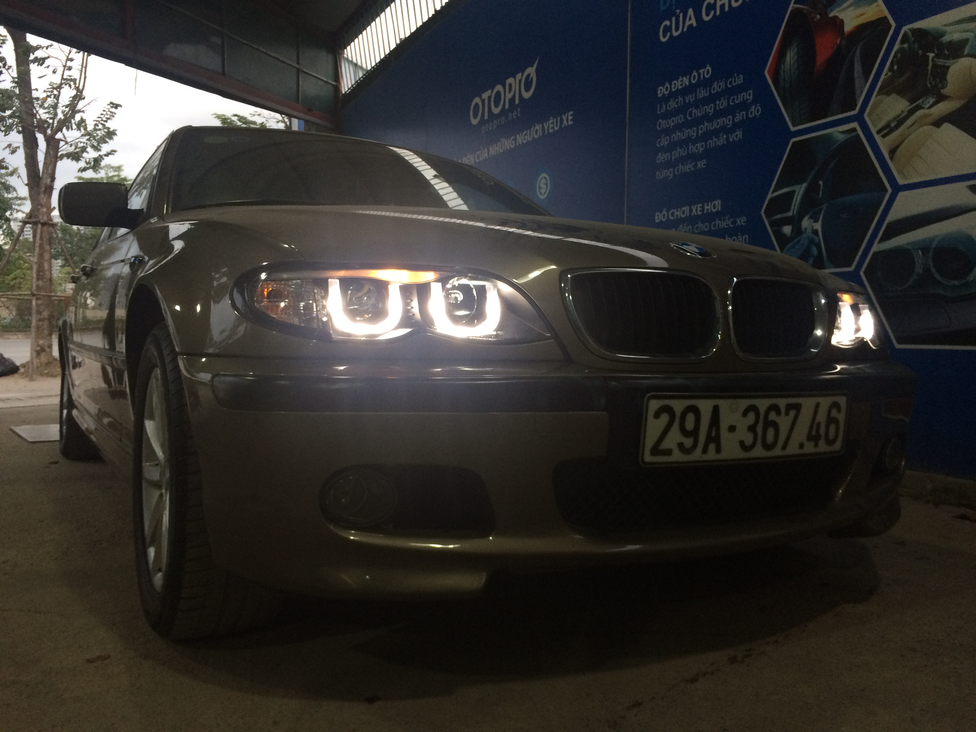 BMW E46 2004 thay đèn nguyên bộ