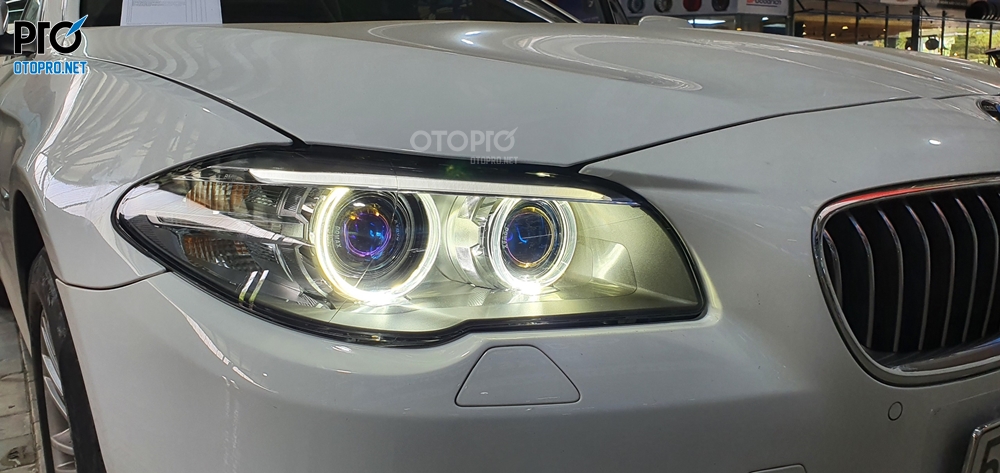 Độ đèn BMW 520i với cặp đèn bi Aozoom Domax X-LED Pro