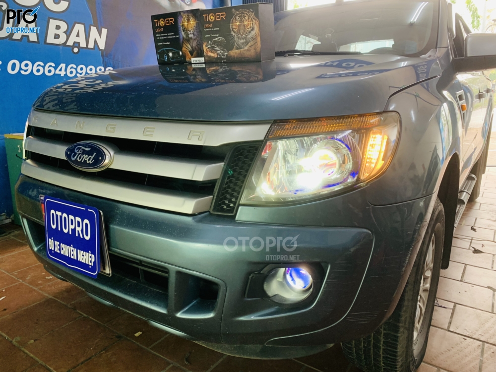 Độ đèn gầm Ford Ranger 2013 với bi gầm Tiger Light 5500k