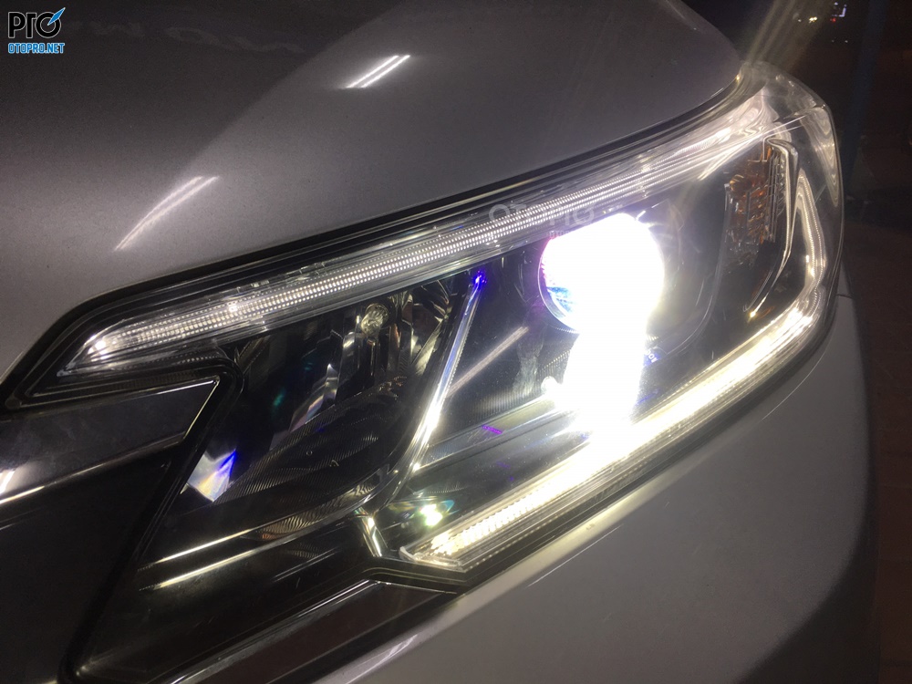 Độ đèn Honda CRV 2016 với bi pha Domax Omega Laser