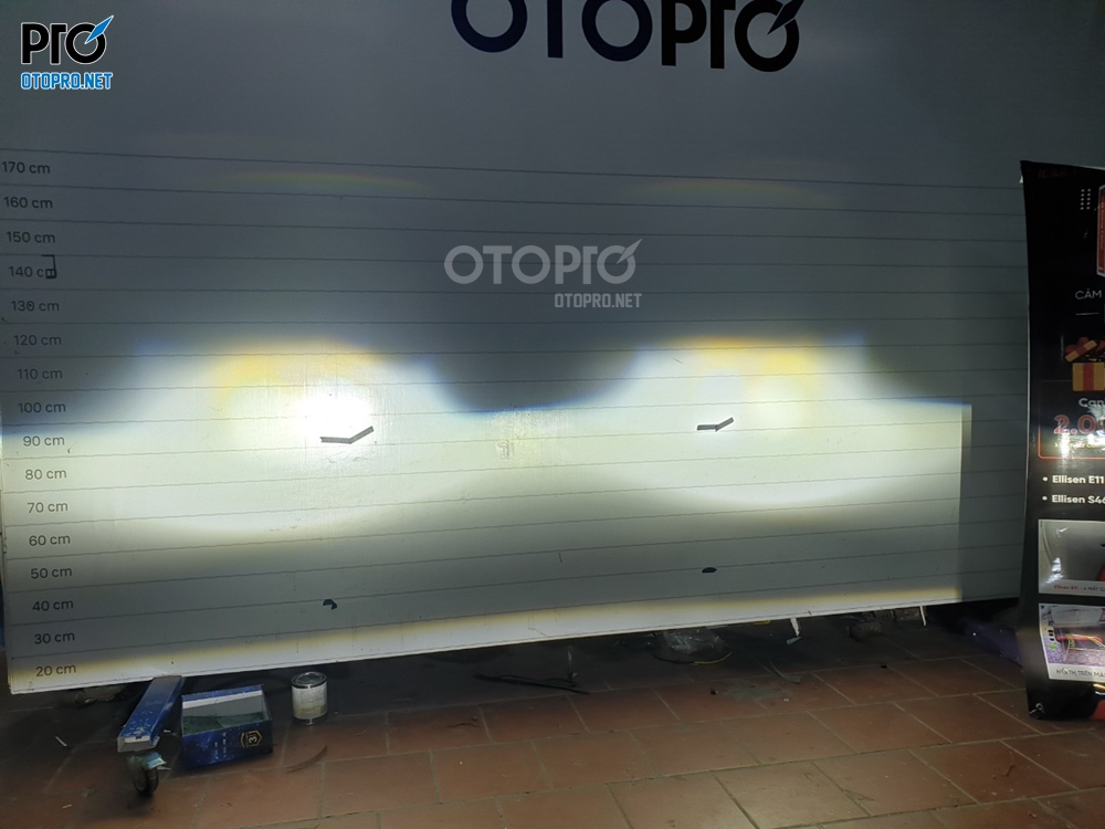Độ đèn Honda CRV với bi laser Domax Omage & bi LED VN Light Gen 2