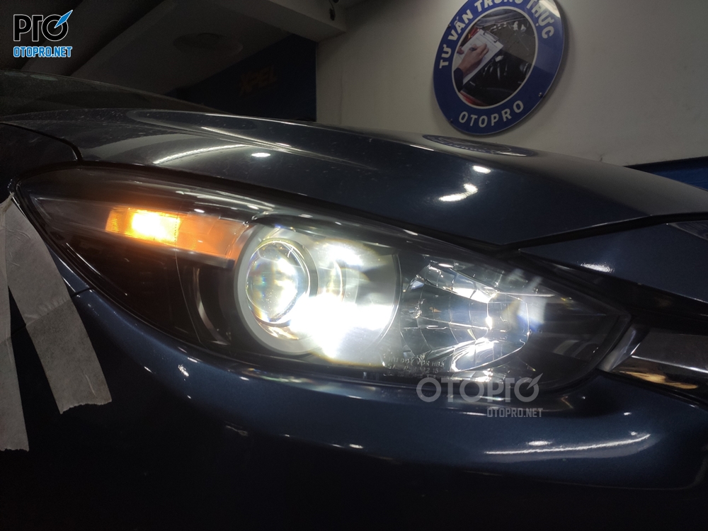 Độ đèn Mazda 3 2018 với Bi Led Matrix Light O1