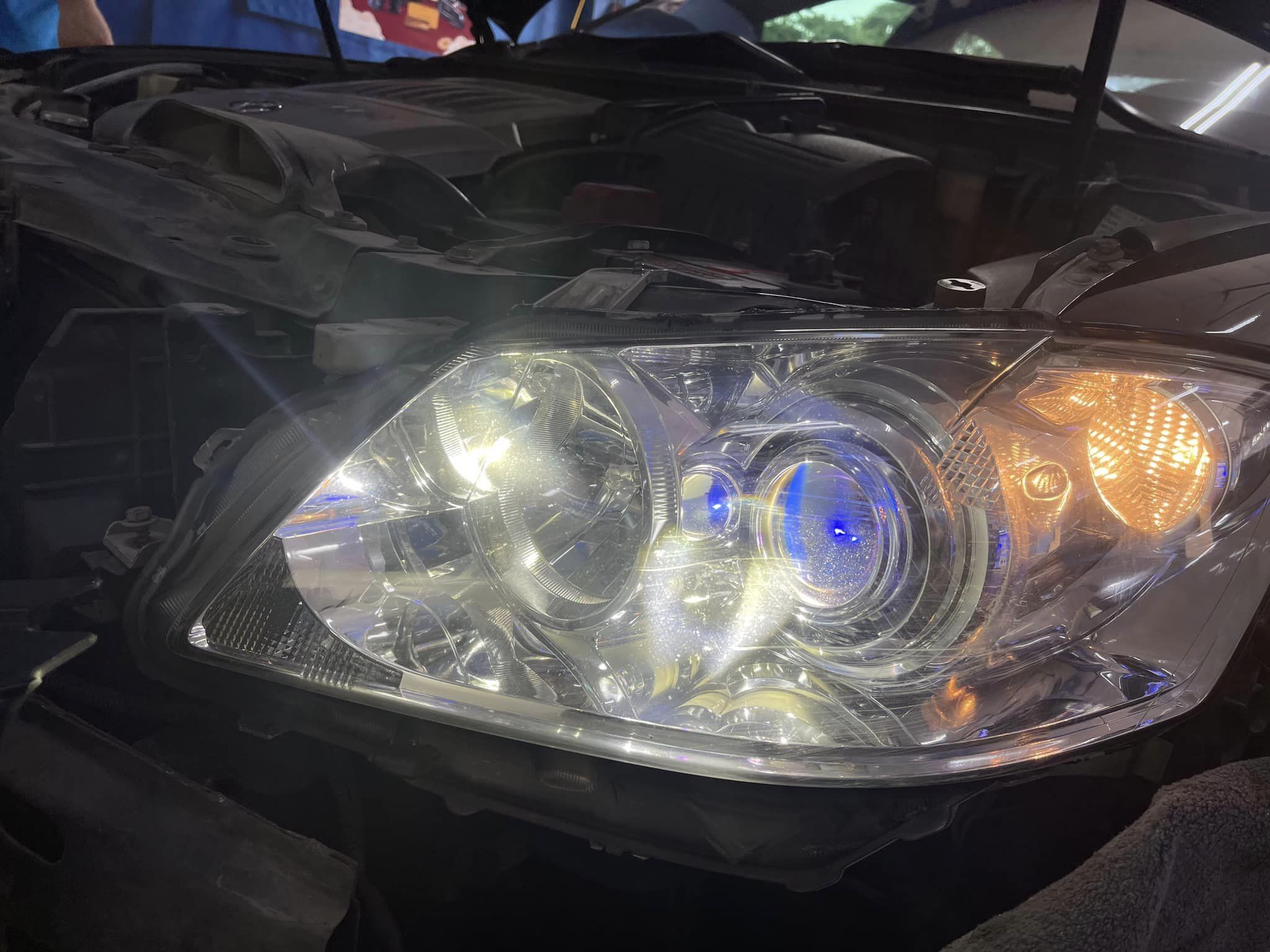 Độ đèn Toyota Camry 2007 với Bi Led VNLight Gen 1